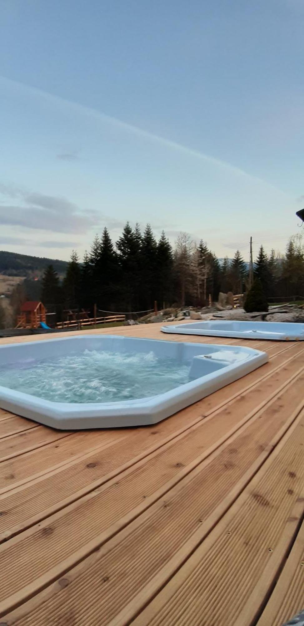 Nad Korona Z Jacuzzi Farm stay *